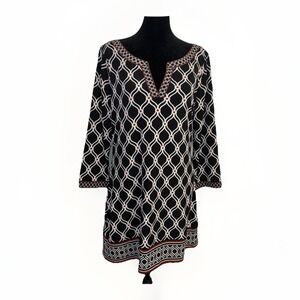 White House Black Market ¾ Sleeve Mini Dress Size M Geometric Black White Red